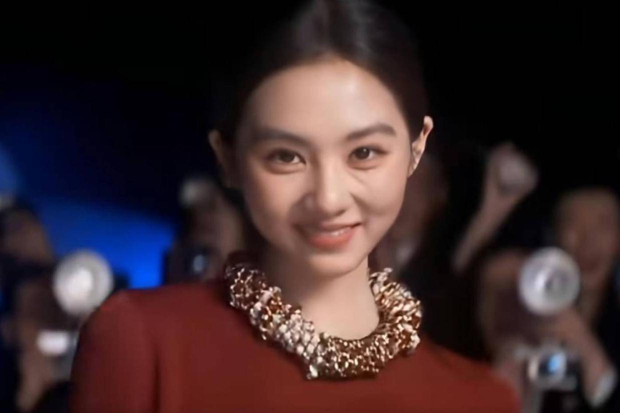 又一“星二代”正式亮相进入娱乐圈，黄磊女儿黄忆慈能成为流量花吗？