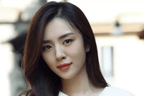 王晓晨被曝在公共场合乱扔烟头 照片曝光引热议