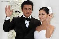 54岁张东健近况曝光！娶美女高小英儿女双全，如今婚姻幸福成人生赢家