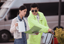 直播带货遇瓶颈，杨子携黄圣依录离婚综艺，炒作还是感情破裂？