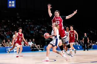 中国女篮大运会力压美国队夺得冠军