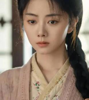 谭松韵新剧《兰香如故》又爆啦！剧里轻松玩转宅斗，剧外轻松拿捏松弛感穿搭