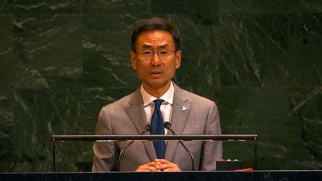 俄乌战场根本没法比！看完大阅兵后，西方该相信中国绝对没援俄