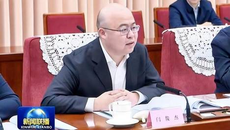 总理座谈会上的年轻人，春节暴涨超千亿