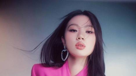 李荣浩控单依纯侵权，女方火速道歉，陈奕迅看单依纯演唱会被偶遇