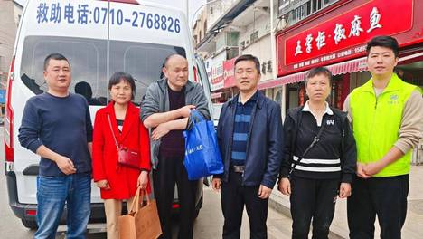 泪目！一场跨越十八年的重逢