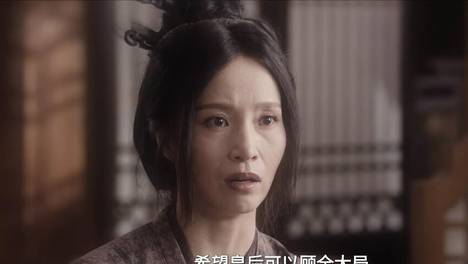《雀骨》对比要把私生子捧上位的谢少傅，拿女儿换前程的崔氏更绝情！追剧追到气捏碎水杯，演员演技在线剧情带感越看越上头！
