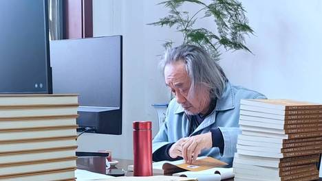 马斌：连接历史与现代的桥梁 开启通往知识宝库的大门