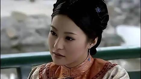 孝庄想把孔四贞嫁给顺治，无奈她已订婚，孝庄：那就做我的女儿吧
