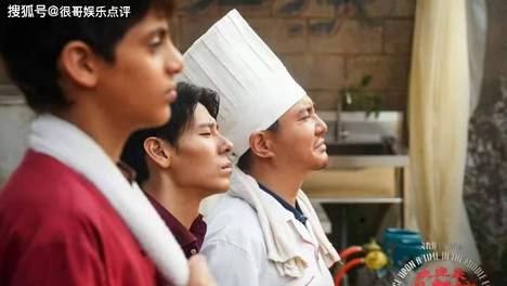 豆瓣8.7分，小人物故事撑起大格局，《欢迎来龙餐馆》官宣冲奥斯卡 《欢迎来龙餐馆》以独特叙事挑战奥斯卡，讲述普通人对和平的向往，展现国产战争片新尝试，获国际认可。