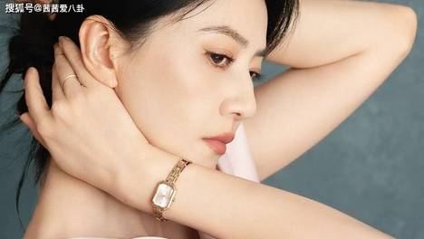 高圆圆写真大片释出，47岁温婉气质，知性优雅依旧动人