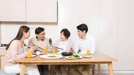 研究发现：如果晚餐经常吃太早，不超半年，胰腺或迎来7种改变