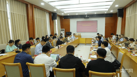 首届中国原创性哲学社会科学教材建设高端论坛举办