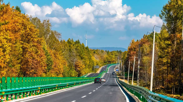 欧阳娜娜等20多人被台当局威胁