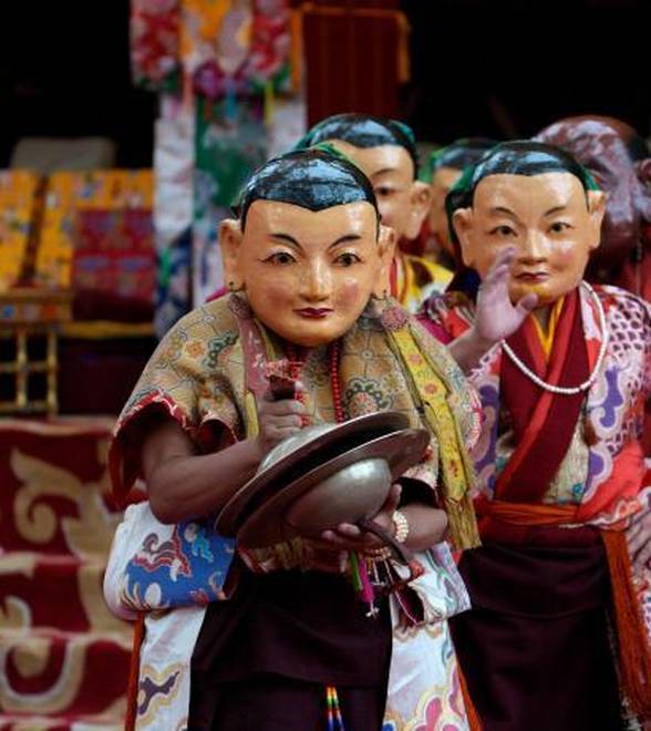 西藏扎什伦布寺举行“羌姆”活动