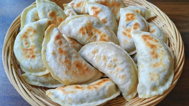 秋天这个菜做菜盒子吃，太对胃口了，比韭菜盒子还对胃，不用油烙又省事！