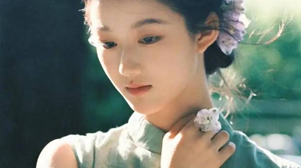 为什么你穿新中式像“服务员”？看完这8套女星造型，瞬间get东方美的精髓