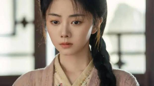 谭松韵新剧《兰香如故》又爆啦！剧里轻松玩转宅斗，剧外轻松拿捏松弛感穿搭