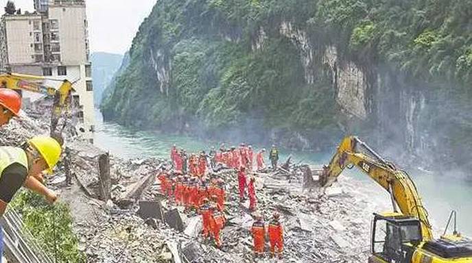 重庆山体崩塌已有51人遇难，仍有10名失联人员