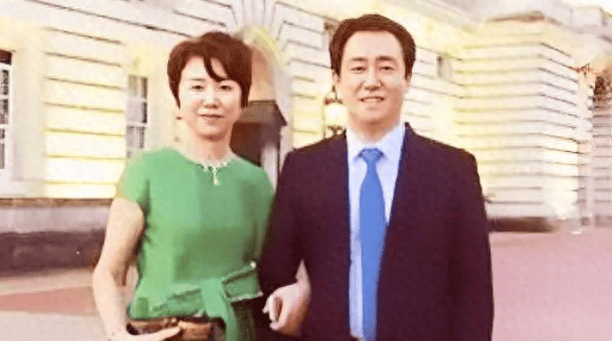 许家印夫妇假离婚转移427亿资产 4名儿孙在海外