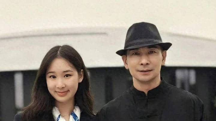 赵文卓大女儿赵子仪气质优雅，你觉得漂亮吗？