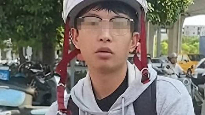 江苏一小伙骑车和逆行女子发生剐蹭，你认为谁的责任更大？
