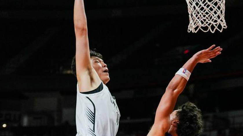 NBA夏季联赛-开拓者击败森林狼 杨瀚森隔扣对手
