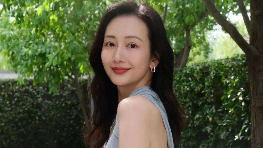 王鸥发文：目前独自养育一个孩子，她是很珍贵的礼物