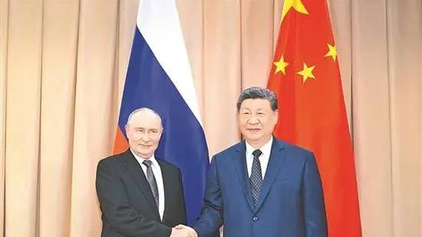 习近平会见俄罗斯总统普京