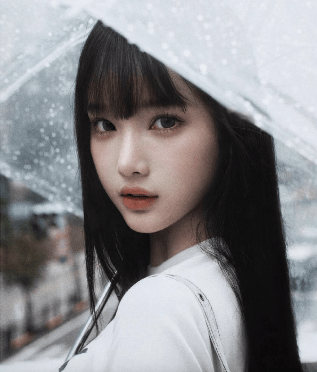 林俊杰女友七七日常美照释出 神态灵动身材诱人