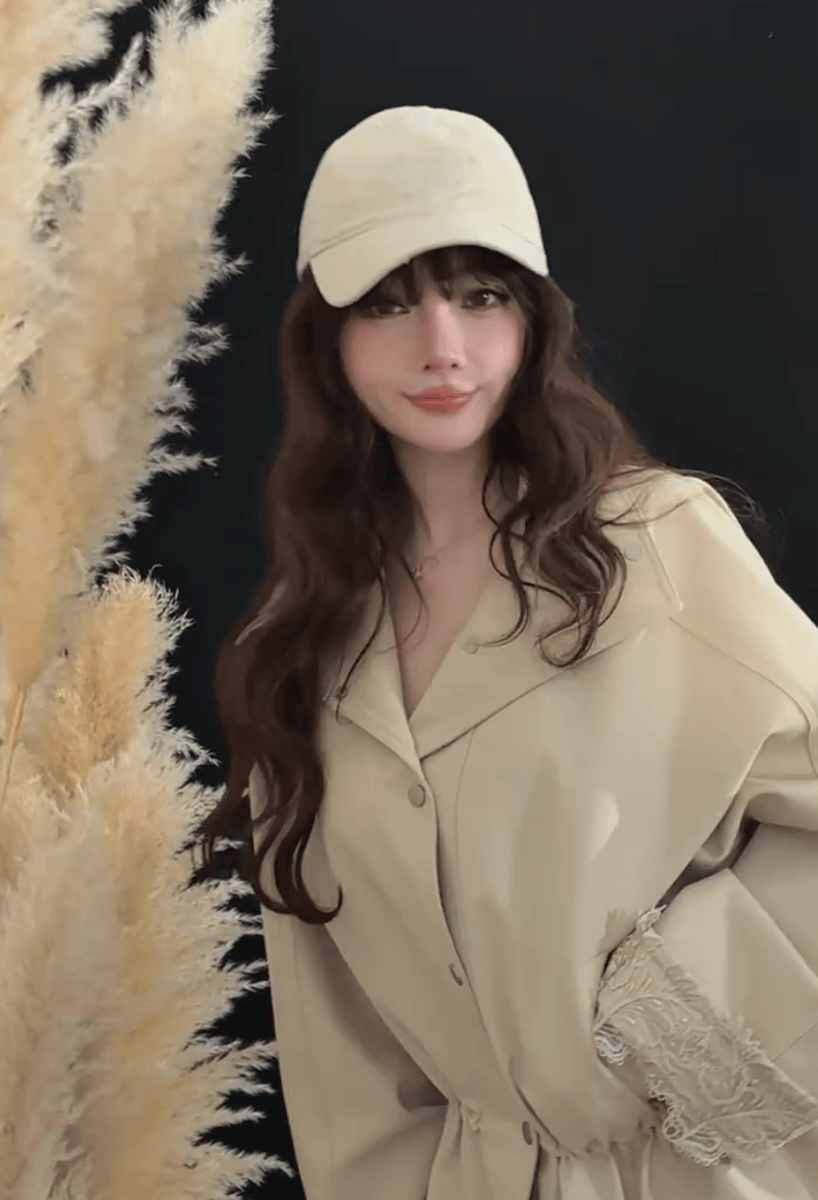 李小璐晒穿搭视频 对镜头表情搞怪秀出好身材