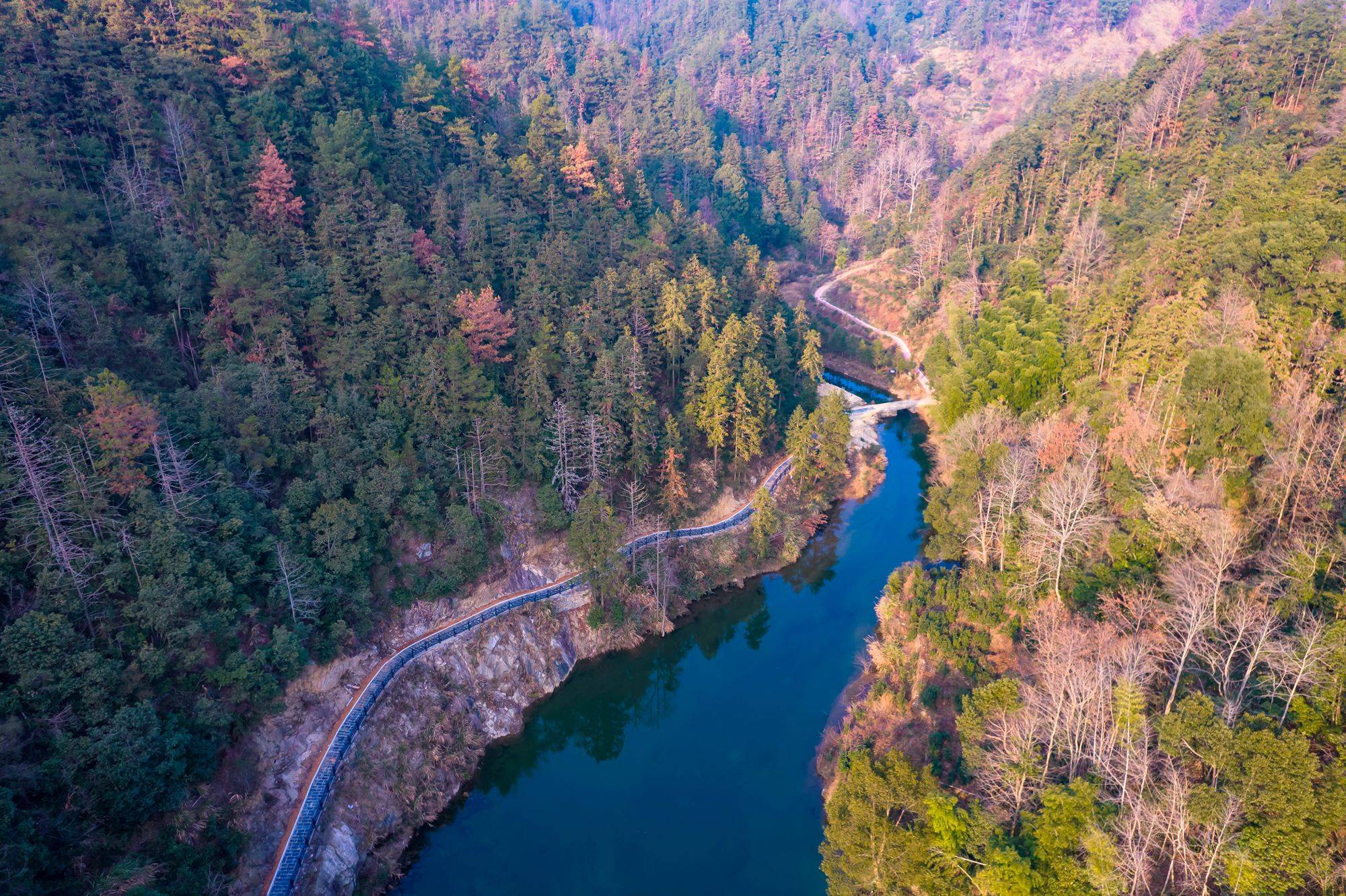 神秘幽静,峰峻石奇,隐藏着惊艳世人的传说故事_景区_旅游_宿松县