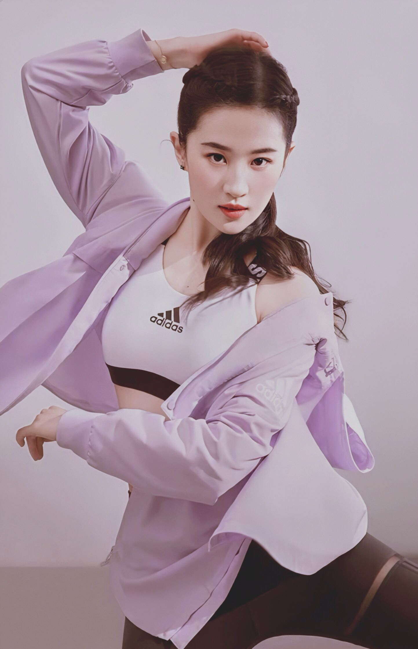 刘亦菲写真大赏:娱乐圈的明珠,她的美丽何止外表?_身材_魅力_演艺事业