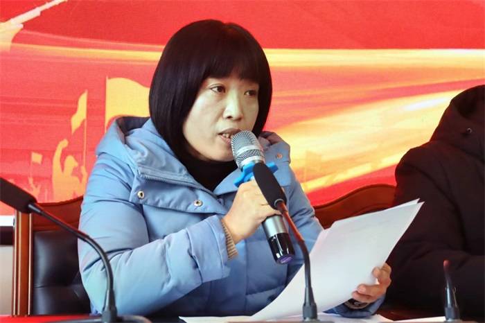以奖促学 筑梦启航——内乡菊潭高级中学2021级优秀复读生助学金发放