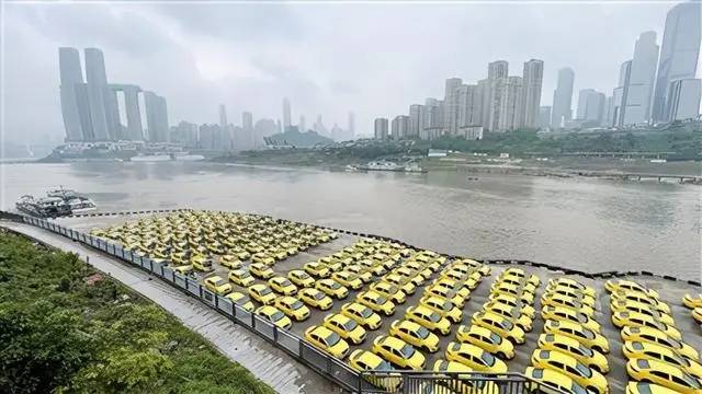 重慶出租車廣告出租車後窗廣告重慶出租車座套廣告,車