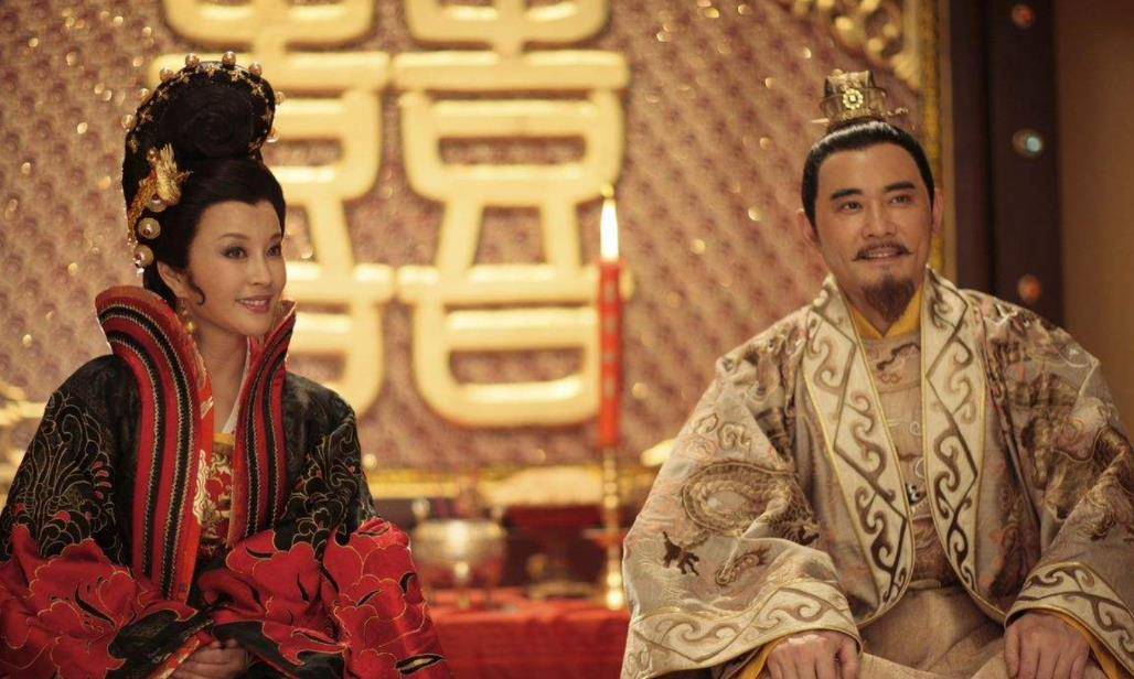 宰相写下"青鹅"两字惨遭灭门,群臣不解,武则天:将字拆开念念_裴炎