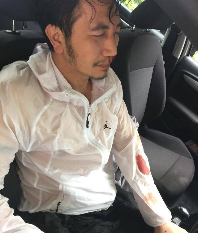 林生斌索赔上亿赔偿至今没捐一分,网店收入也没捐赠,让粉丝愤怒_网友