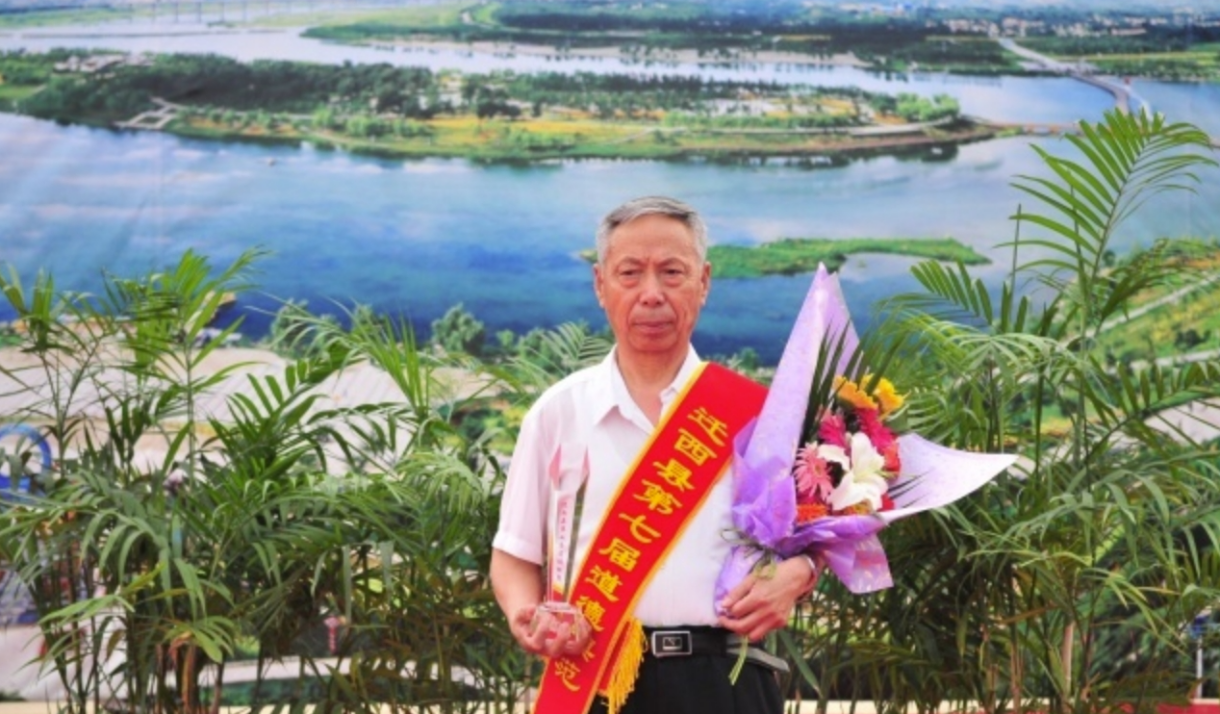 周蓬安：大跌眼镜！75岁退休干部举报县委书记被逮捕