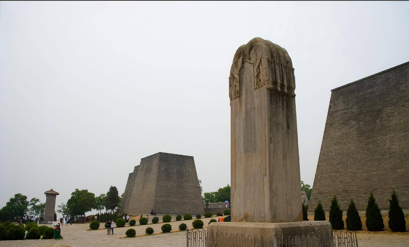 1960年武則天孫女墓出土,墓中一人枯坐千年,引出一段悽美愛情_李顯和