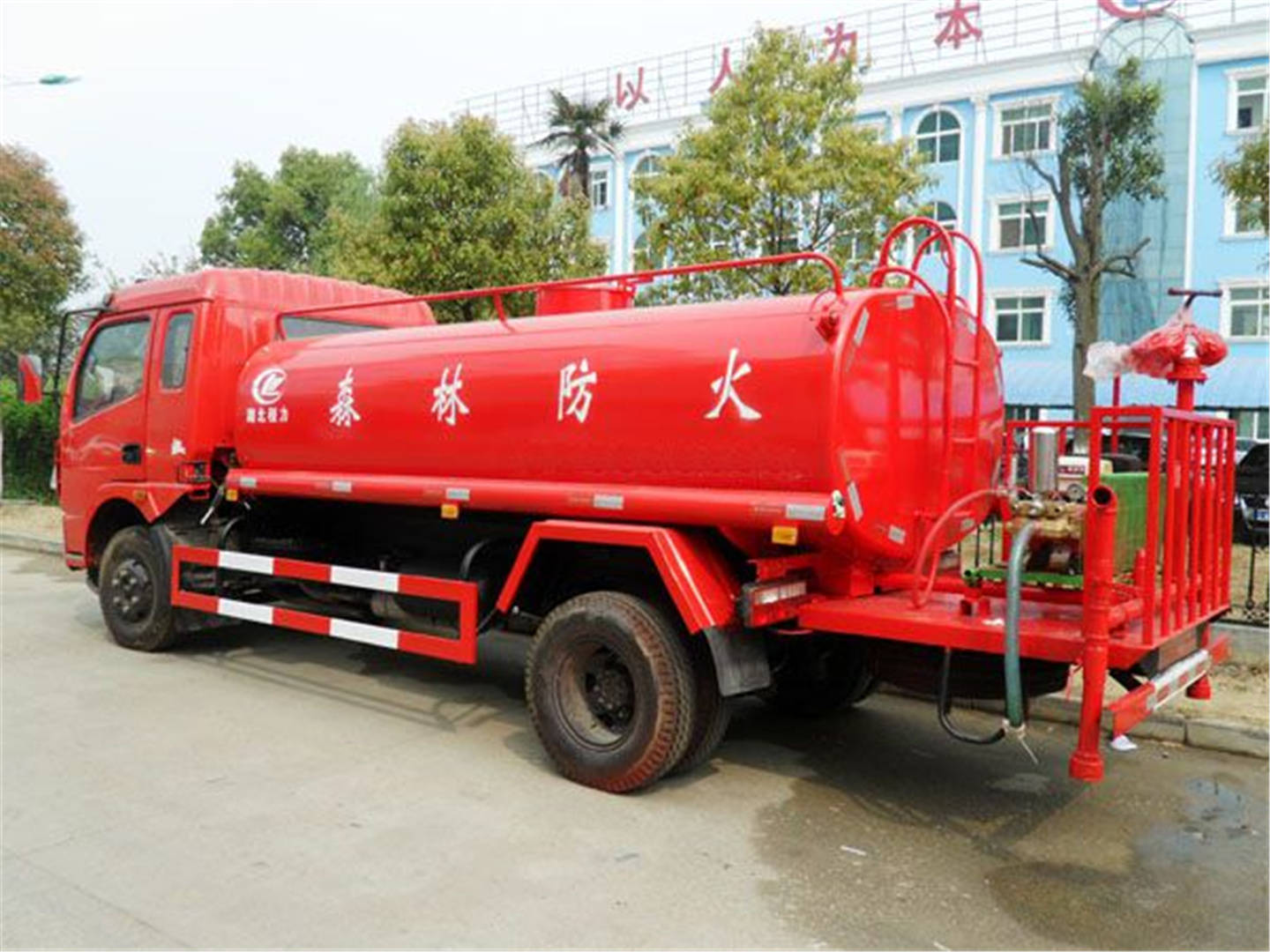 大多利卡8吨消防洒水车 森林草原消防灭火车_搜狐汽车_搜狐网