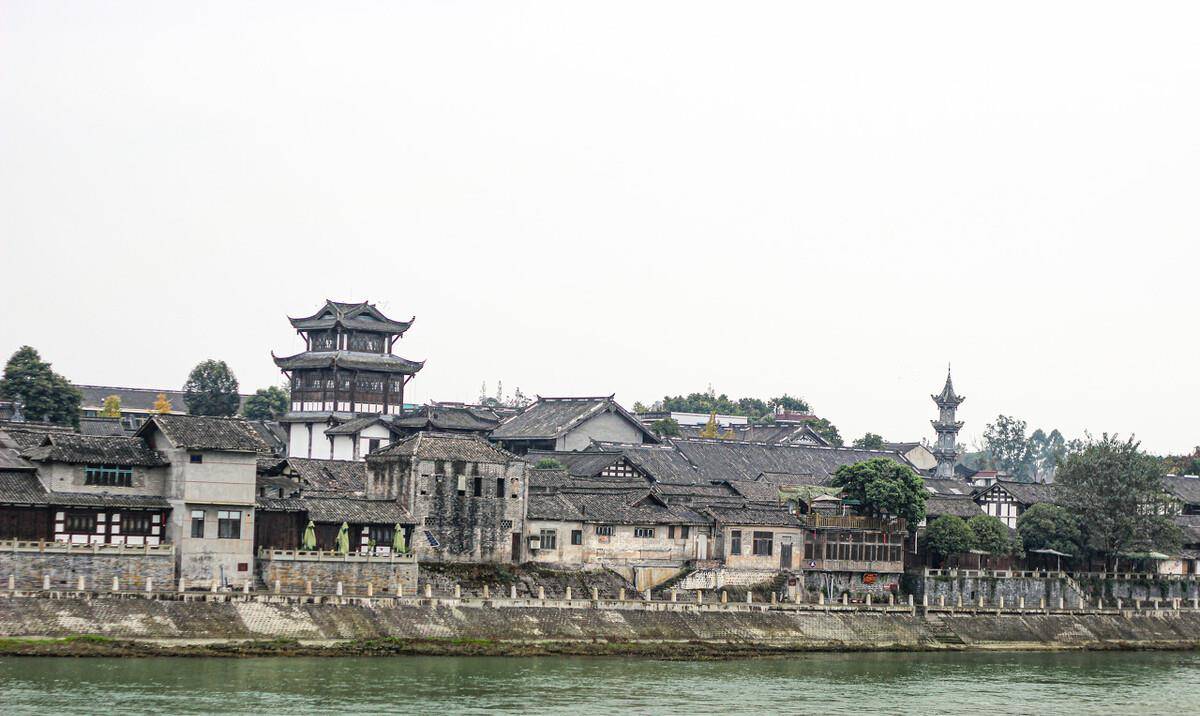 听信谗言是非不分,杀害忠良,享年三十二岁_刘保_阎显_济阴