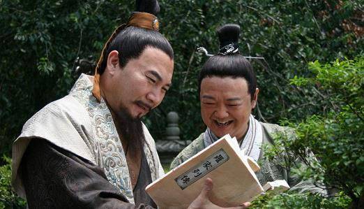 宰相严嵩,把持朝政二十年,却也有着被人称赞的一面_嘉靖_皇帝_夏言