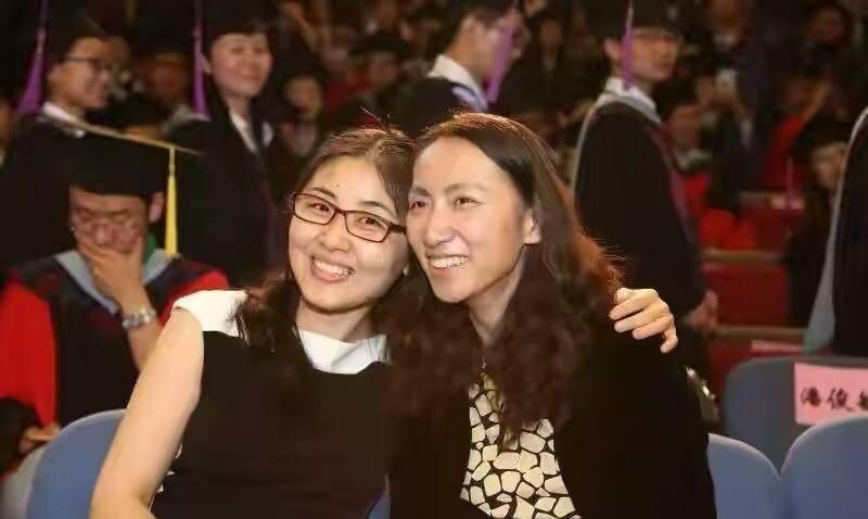 颜宁和李一诺:清华史上最牛闺蜜,一个4年生三娃,一个45岁不婚_父母