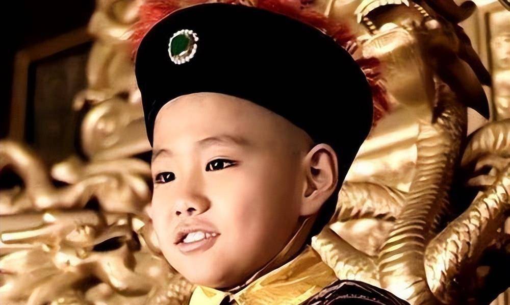 第一个就是同治皇帝是一个好吃的人,在历史记载中,他曾经开条子让小