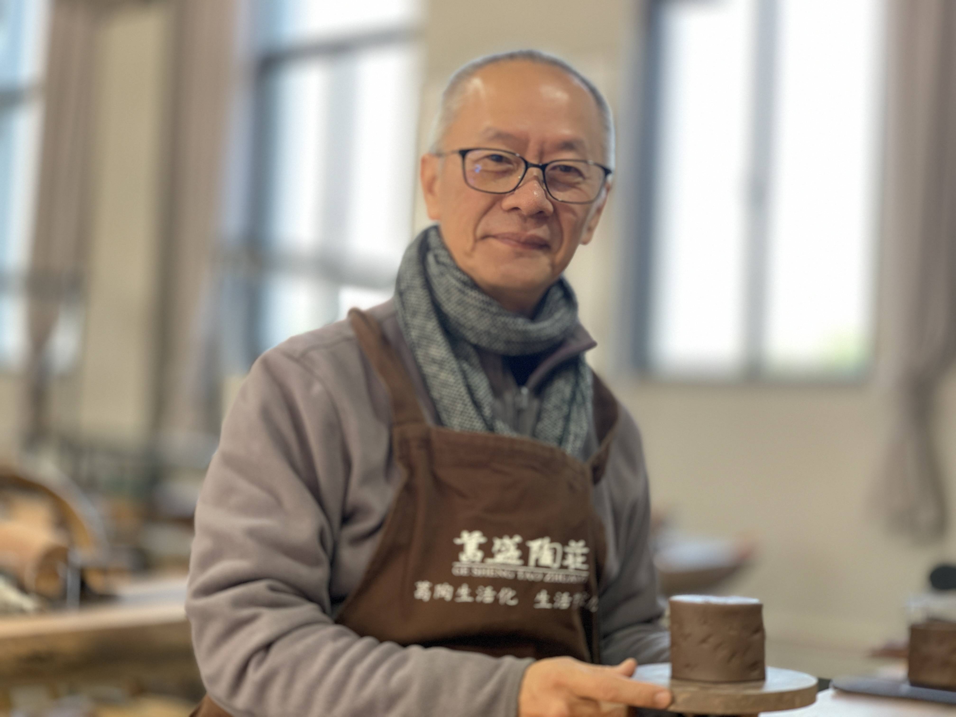 澳大利亚企业家来葛盛陶庄体验紫砂手工非遗文化-搜狐大视野-搜狐新闻