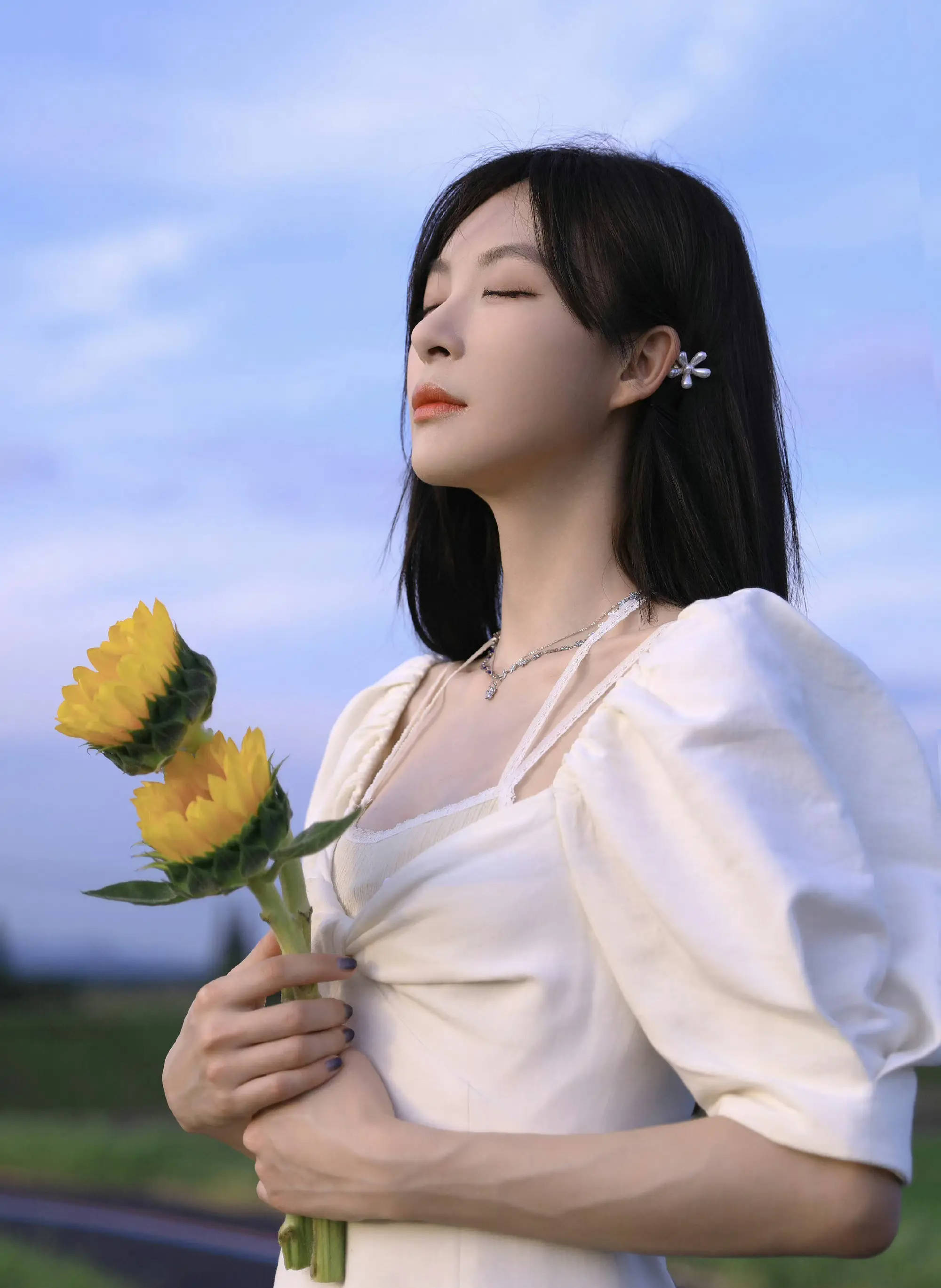 张语格发文正式与丝芭解约 公司起诉多名前团队成员_信息_显示_尚官