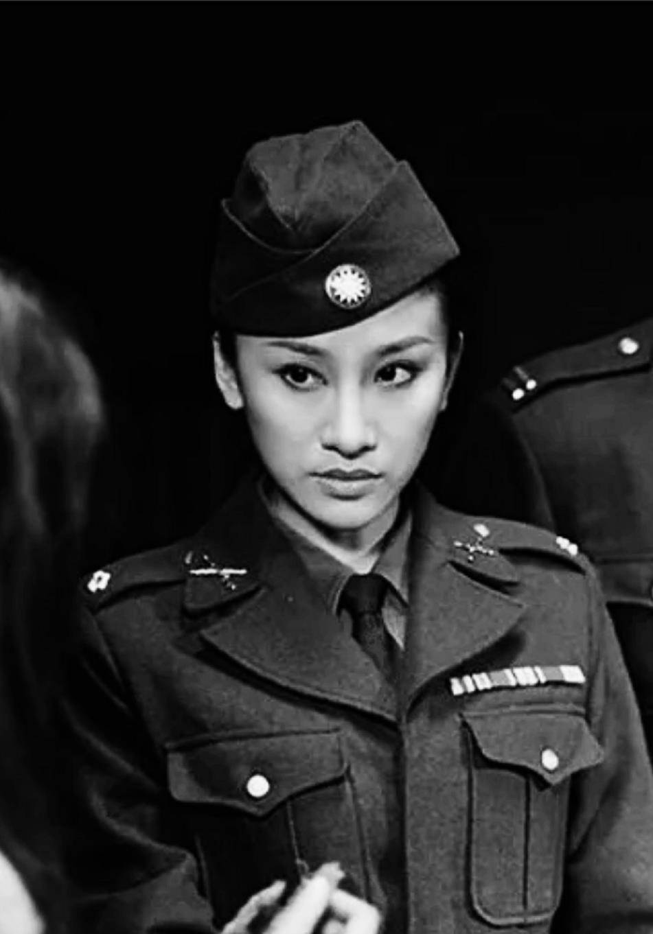 1951年,四川枪决军统女特务,西南工委副书记来信:这是我的恩人_康乃尔