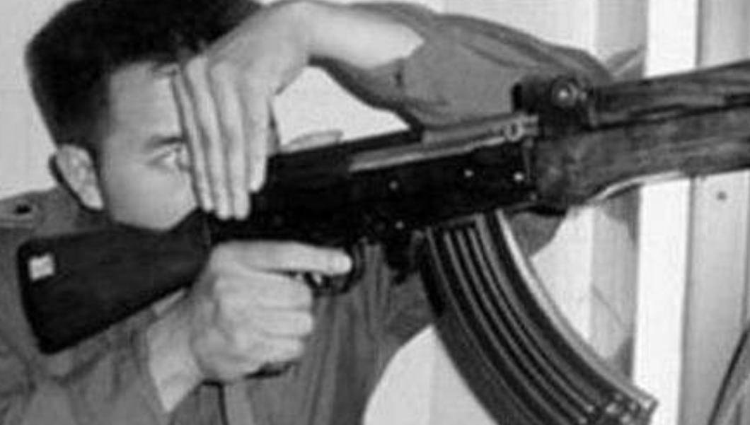 从军中的神枪手,到我国头号悍匪,田建明的人生经历了什么?