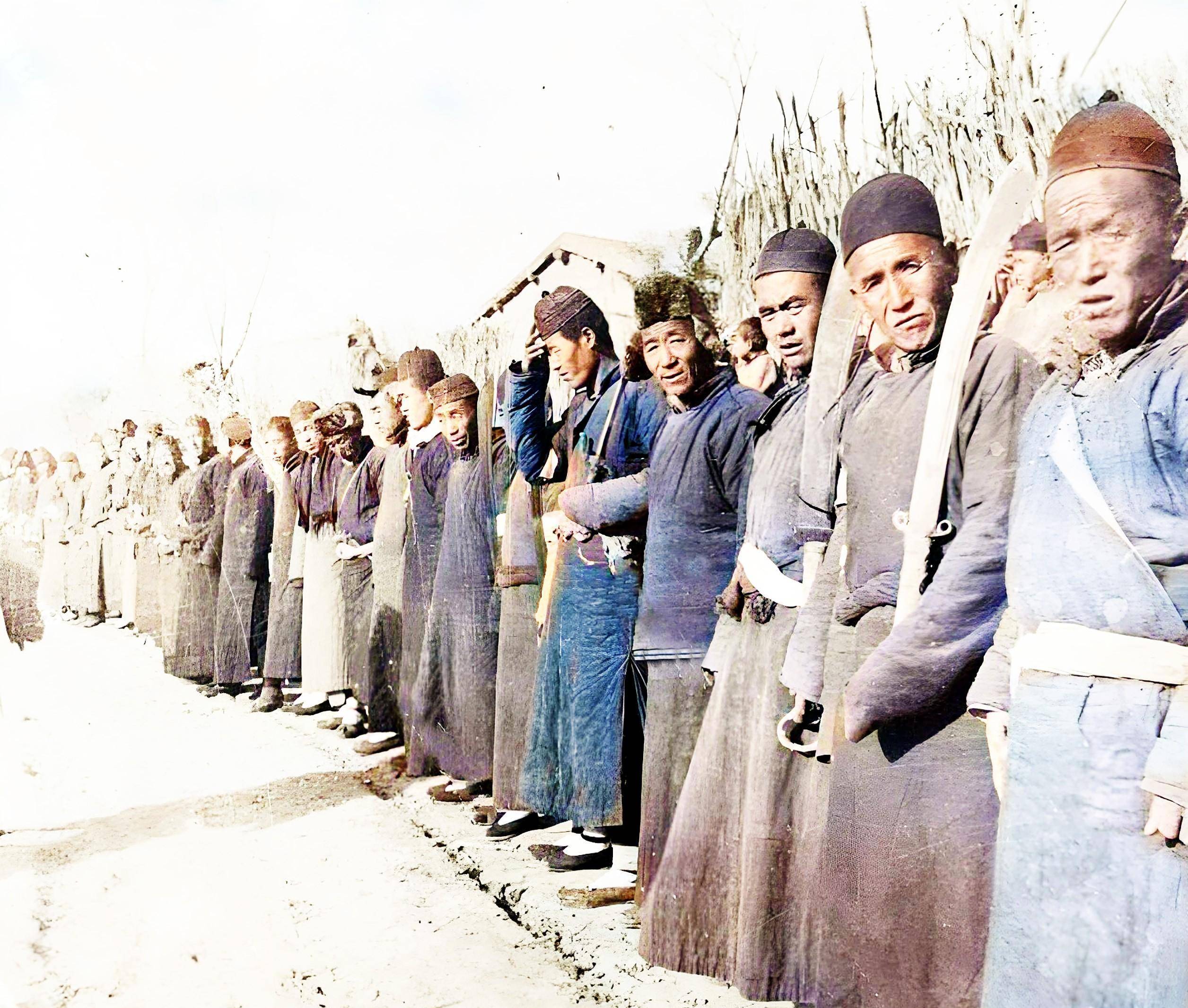 1938年的山东惠民县,宋代古城墙千疮百孔,民团手持大刀助纣为虐_文台