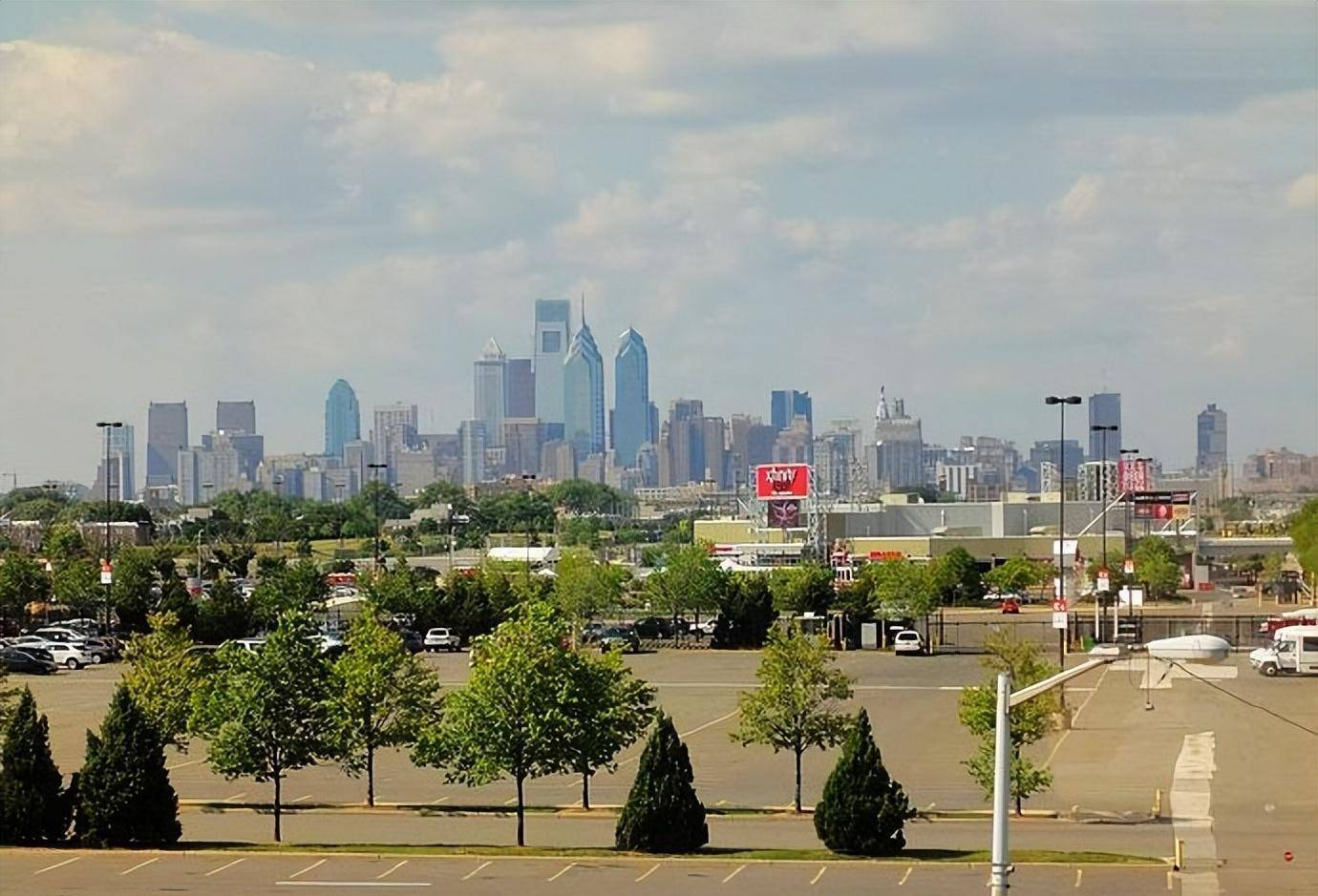 我们是从华盛顿特区去纽约的途中经过费城的,由于时间比较赶,没能仔细